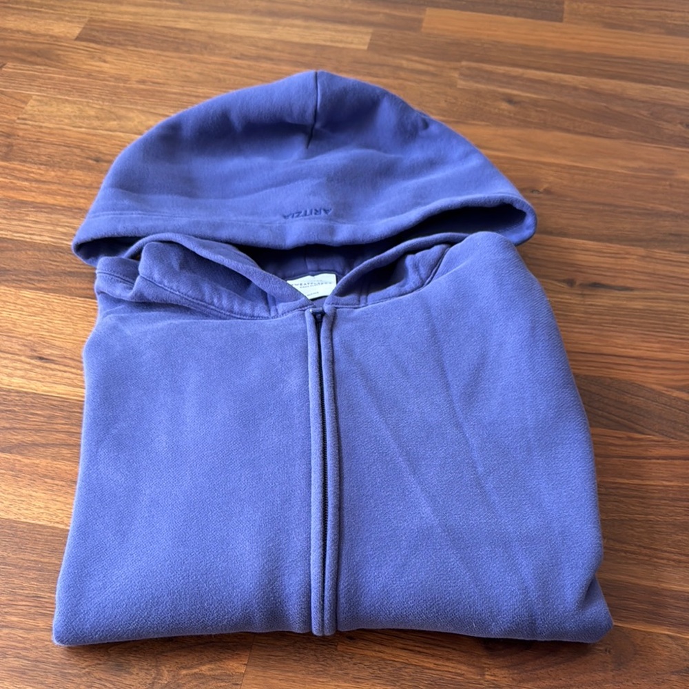 Aritzia Perfect Fit Zip Hoodie - Like New